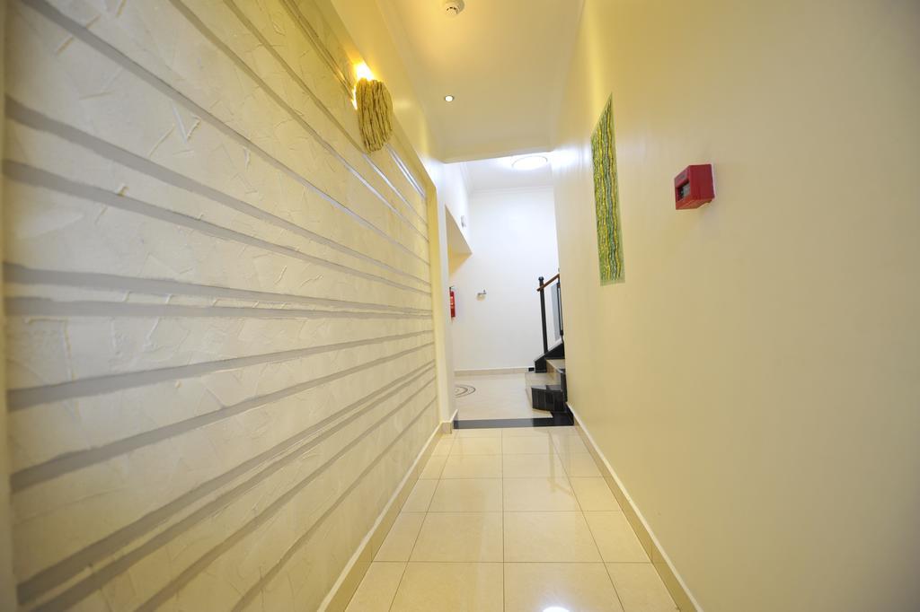 Gloria Hotel Kigali Buitenkant foto