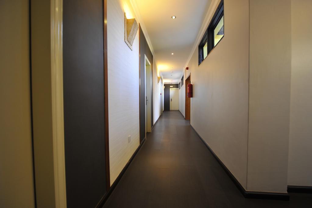Gloria Hotel Kigali Buitenkant foto