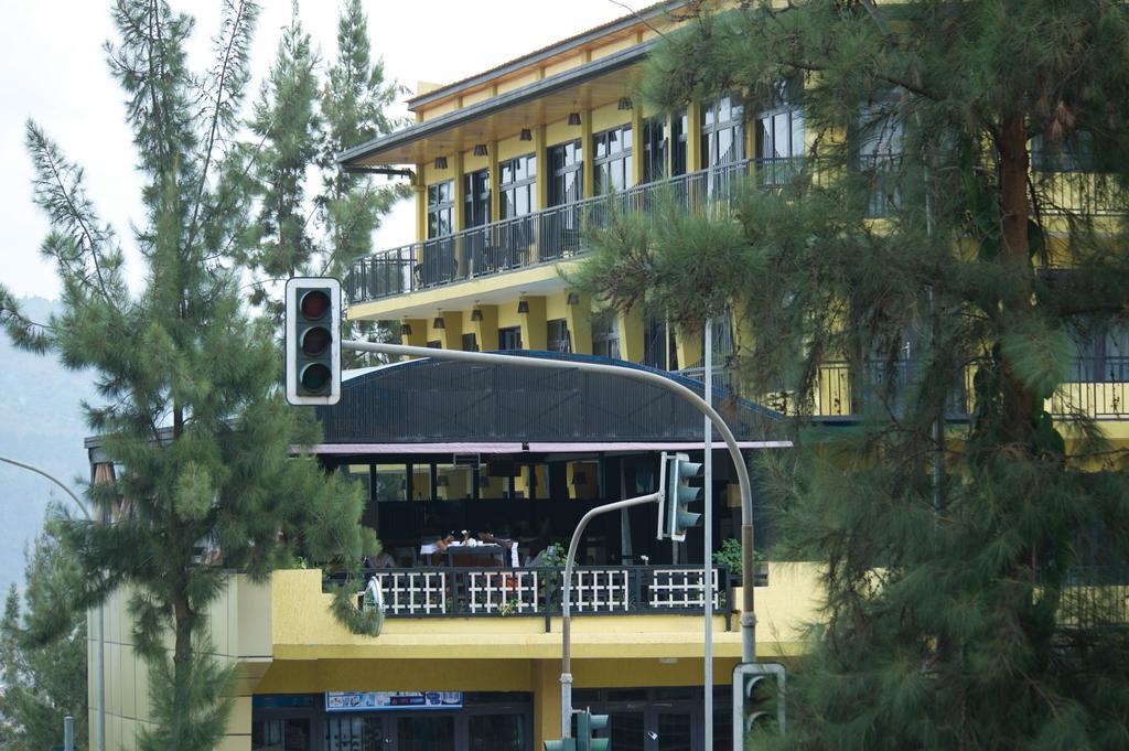 Gloria Hotel Kigali Buitenkant foto