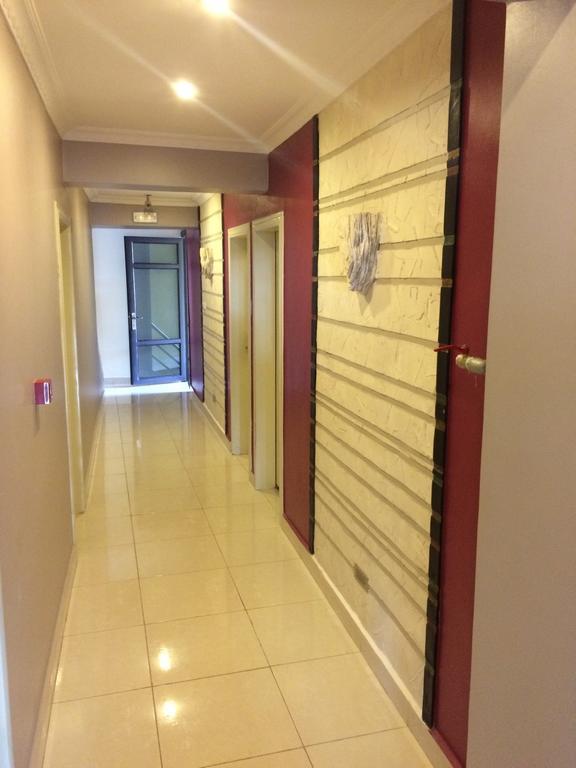 Gloria Hotel Kigali Buitenkant foto